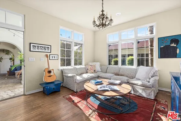 $13,700 | 537 North June Street, Los Angeles, CA 90004