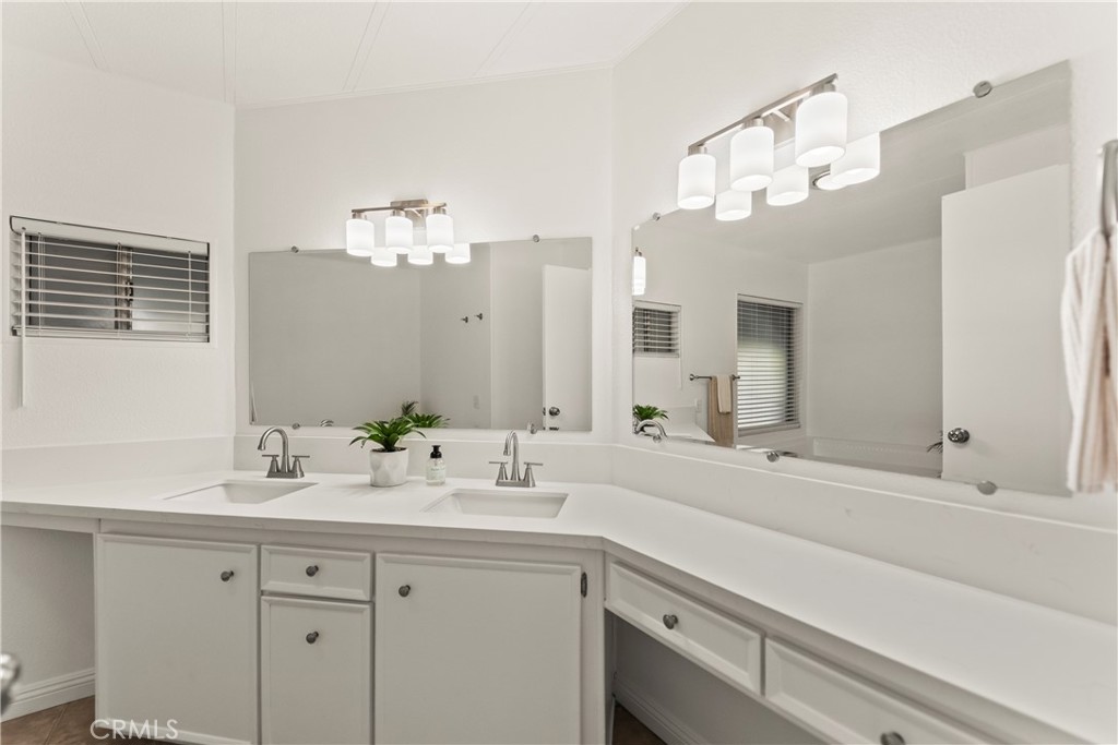 24001 Muirlands Boulevard, Unit 81 Lake Forest, CA 92630 - Photo 14 of 24 Primary bathroom