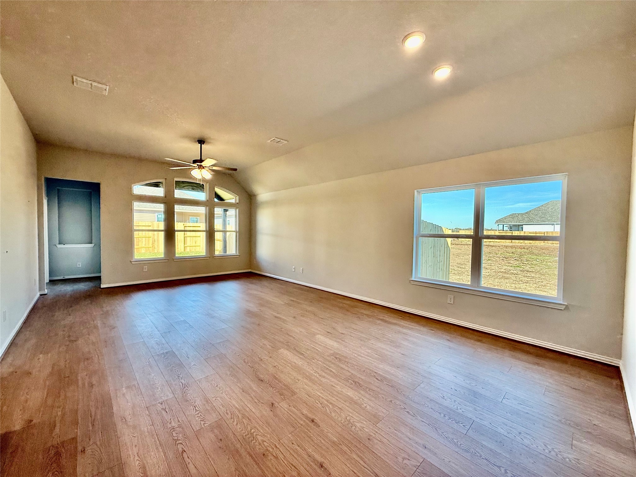 811 Evergreen Frst Lane Rosharon, TX 77583 - Photo 10 of 18