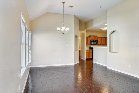 $1,650 | 2858 Southampton Way, Unit B, Round Rock, TX 78664