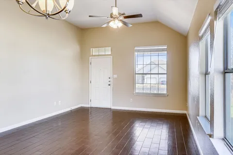 $1,650 | 2858 Southampton Way, Unit B, Round Rock, TX 78664