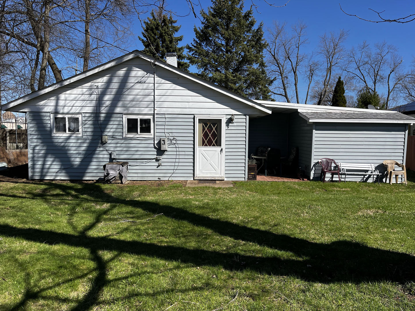 11 Helm Road Carpentersville, IL 60110 - Photo 2 of 8 Gallery Image 2