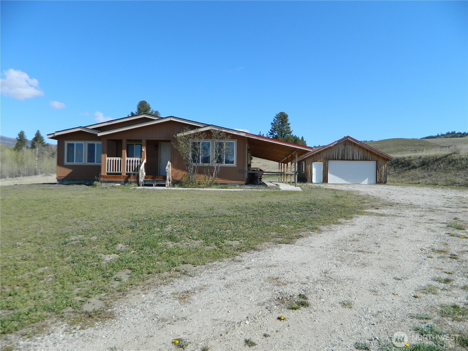 100 Summer Tonasket, WA 98855 - Photo 3 of 30