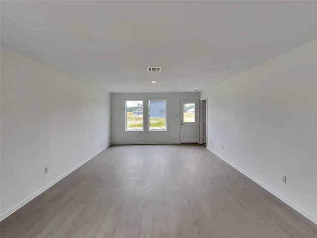 a view of empty room with window
