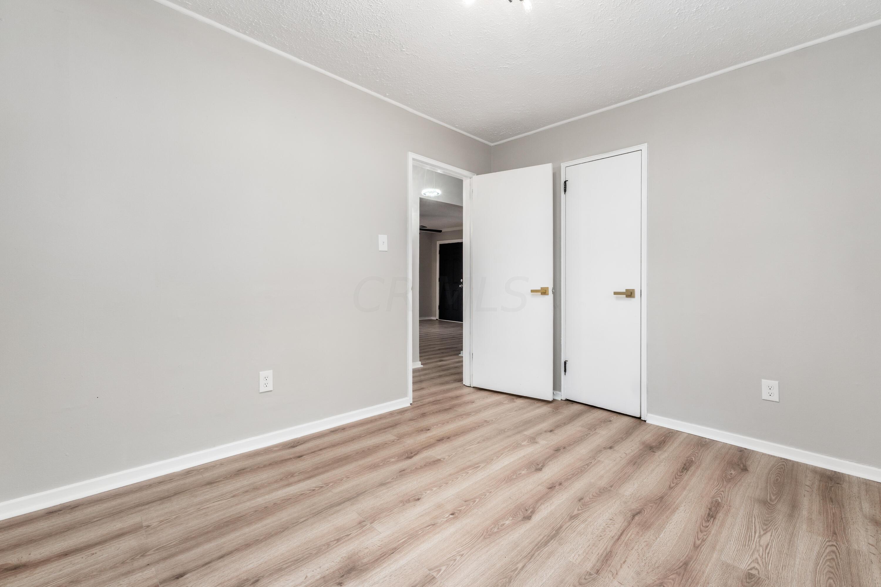 907 Colgate Road Whitehall, OH 43213 - Photo 22 of 37 022__S - 907 Colgate Rd - 053