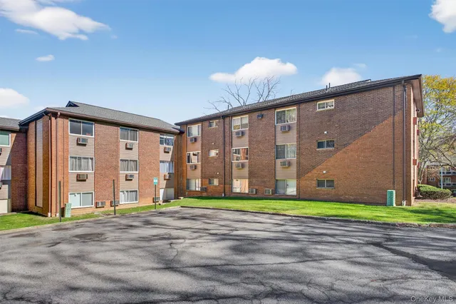 $245,000 | 46 Tanager Road, Unit 4604, Monroe, NY 10950