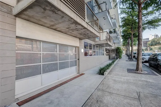 $225,000 | 1111 South Akard Street, Unit 303, Dallas, TX 75215