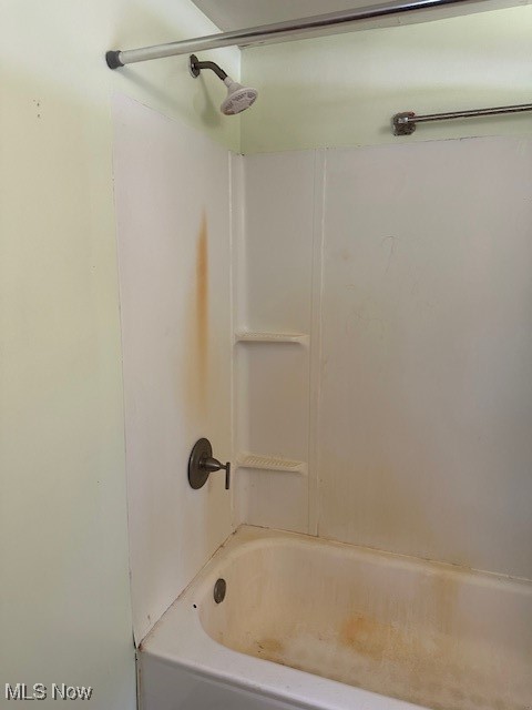 3100 Powell Road Kent, OH 44240 - Photo 5 of 15 Full bathroom featuring shower combination