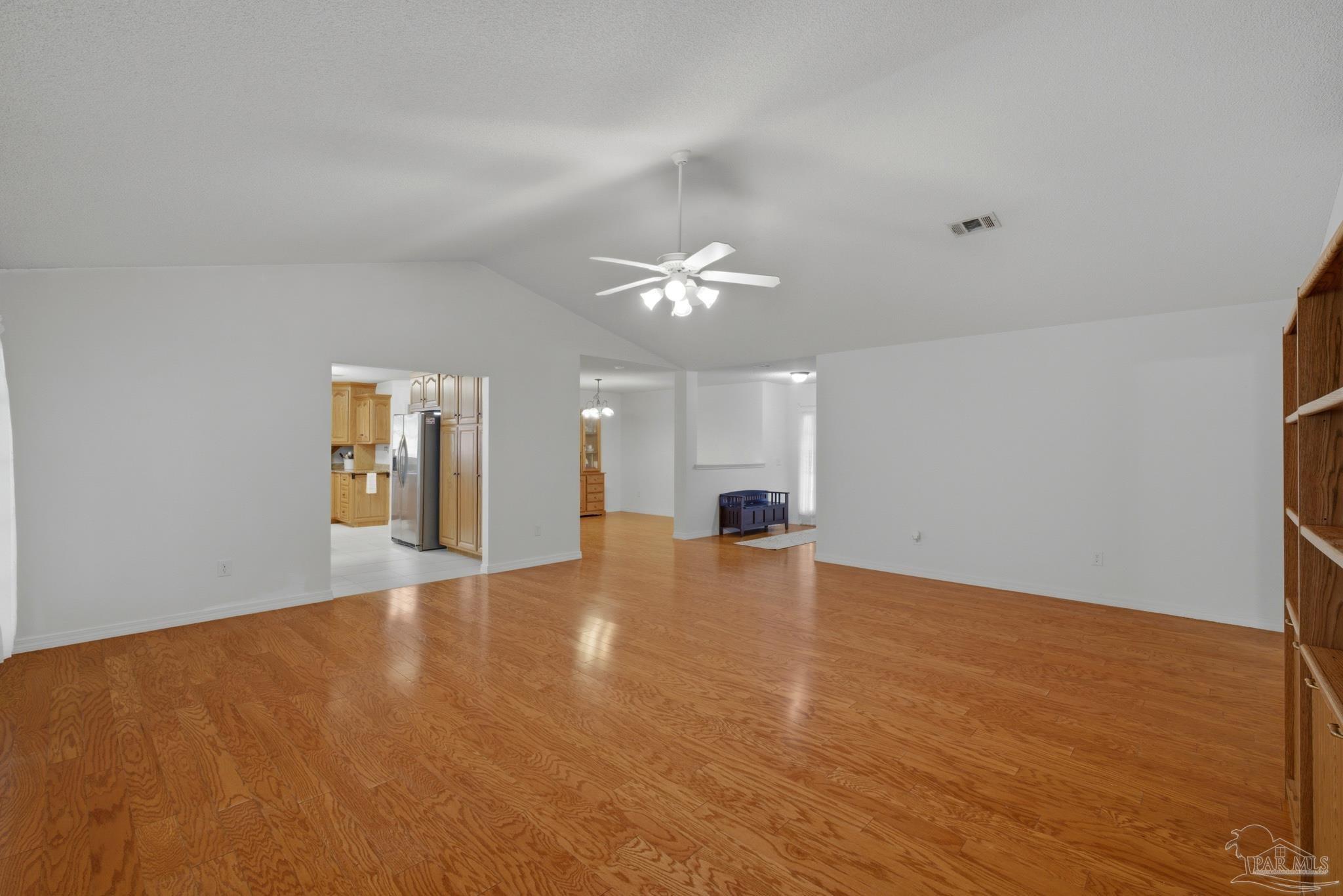 7117 Woodside Road Pensacola, FL 32526 - Photo 6 of 33