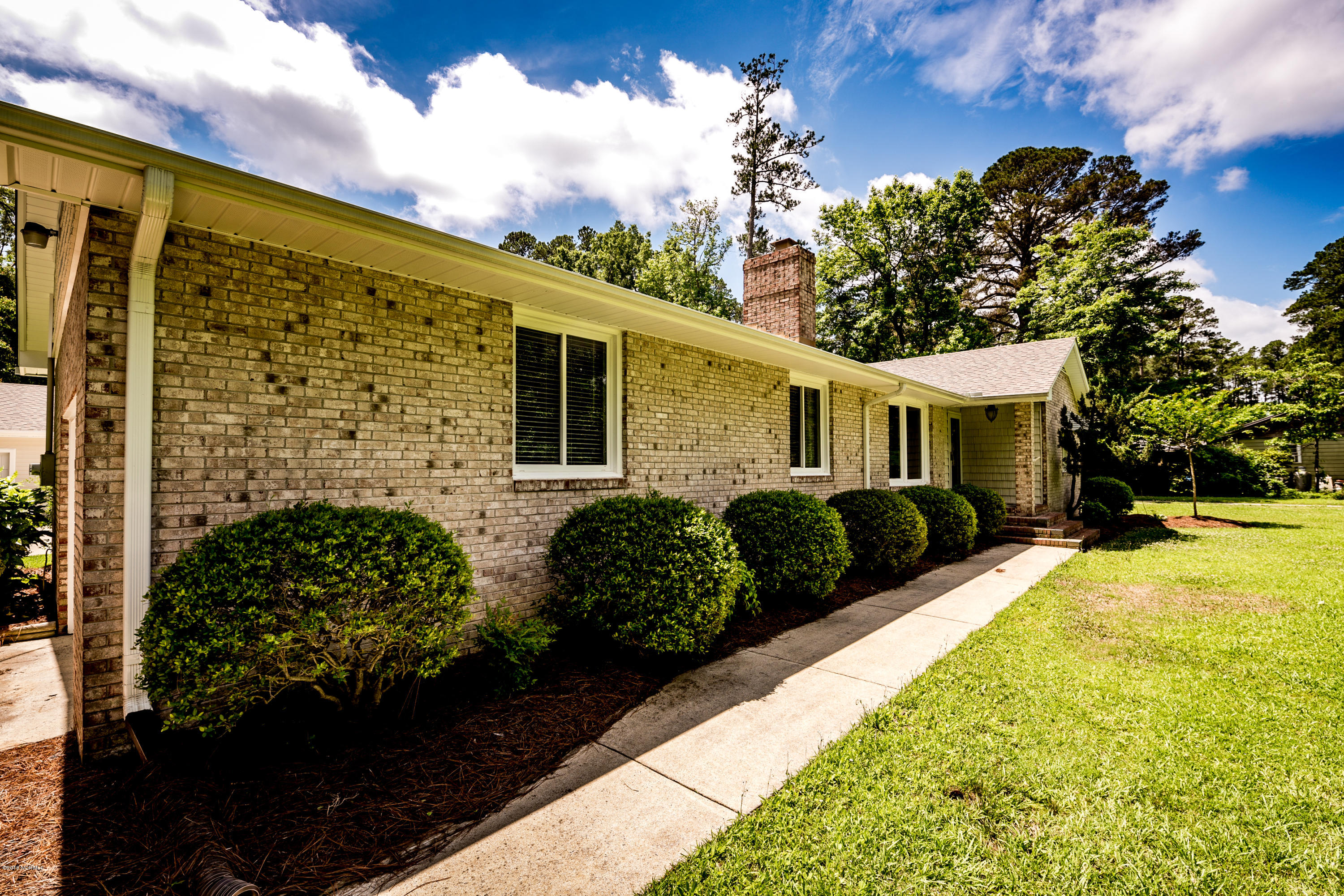 211 Fort Road New Bern, NC 28560 - Photo 24 of 35 Great Landscaping