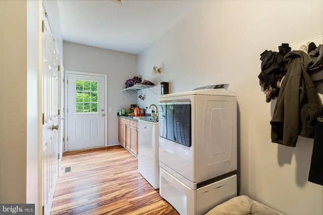 $855,000 | 17397 Rosiers Creek Lane, King George, VA 22485