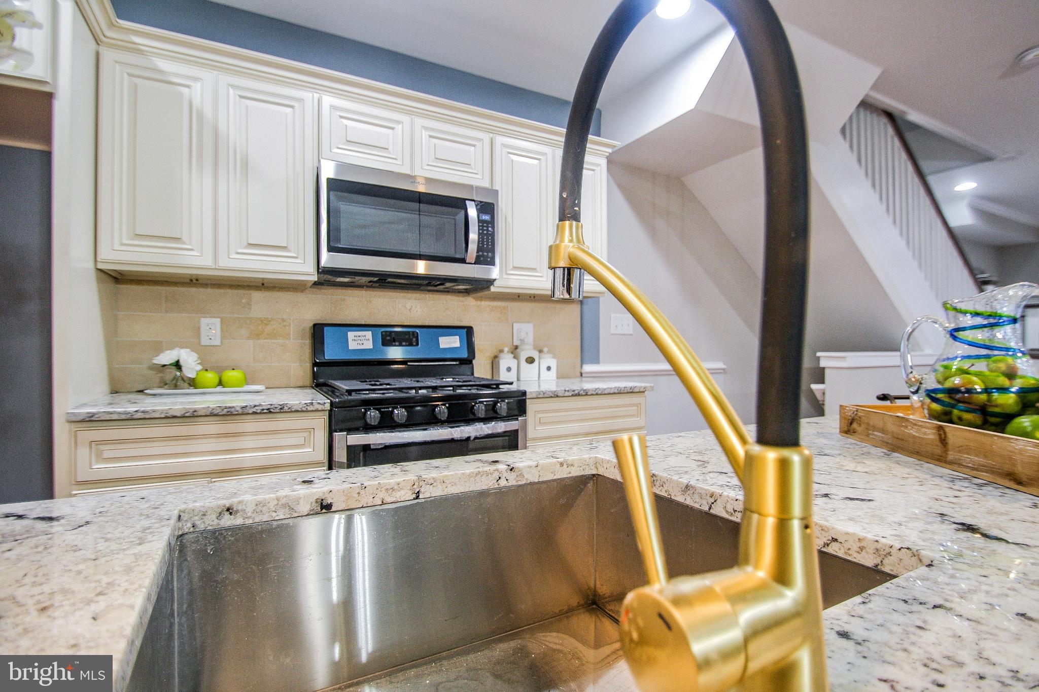 821 Marlyn Road Philadelphia, PA 19151 - Photo 12 of 55