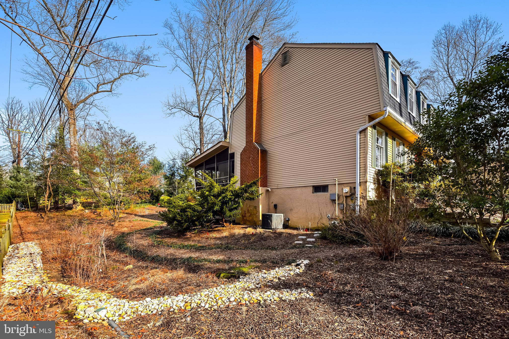 624 Shore Acres Road Arnold, MD 21012 - Photo 47 of 60 Side Yard