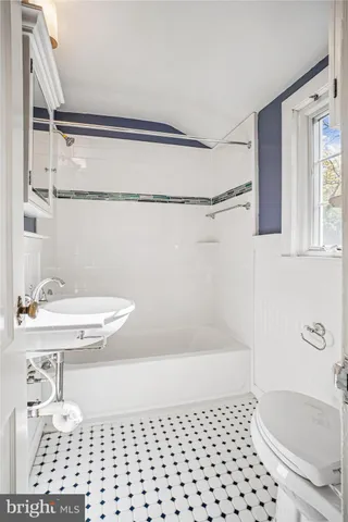 $4,550 | 1110 Jackson Court, Falls Church, VA 22046