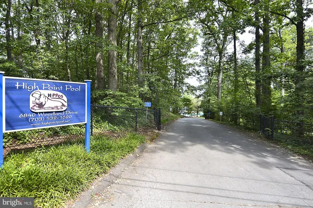 $4,550 | 1110 Jackson Court, Falls Church, VA 22046