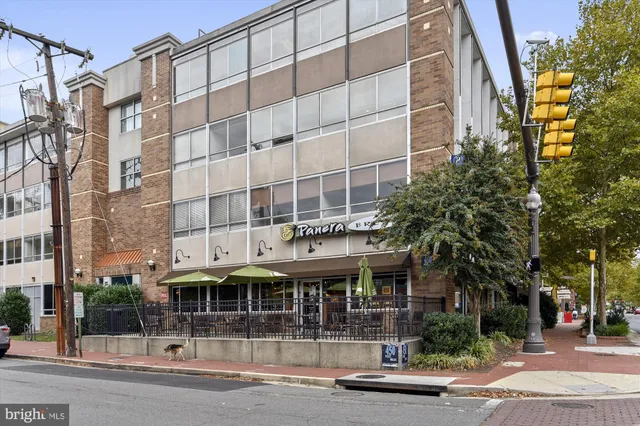 $4,550 | 1110 Jackson Court, Falls Church, VA 22046