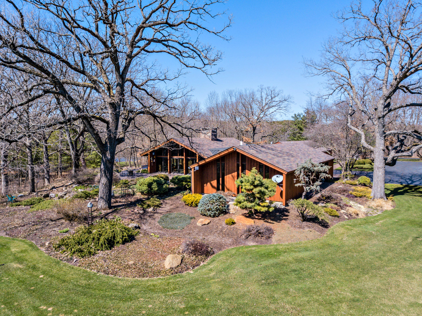 2109 Paulsen Road Harvard, IL 60033 - Photo 11 of 76 a view of a house with backyard and sitting area