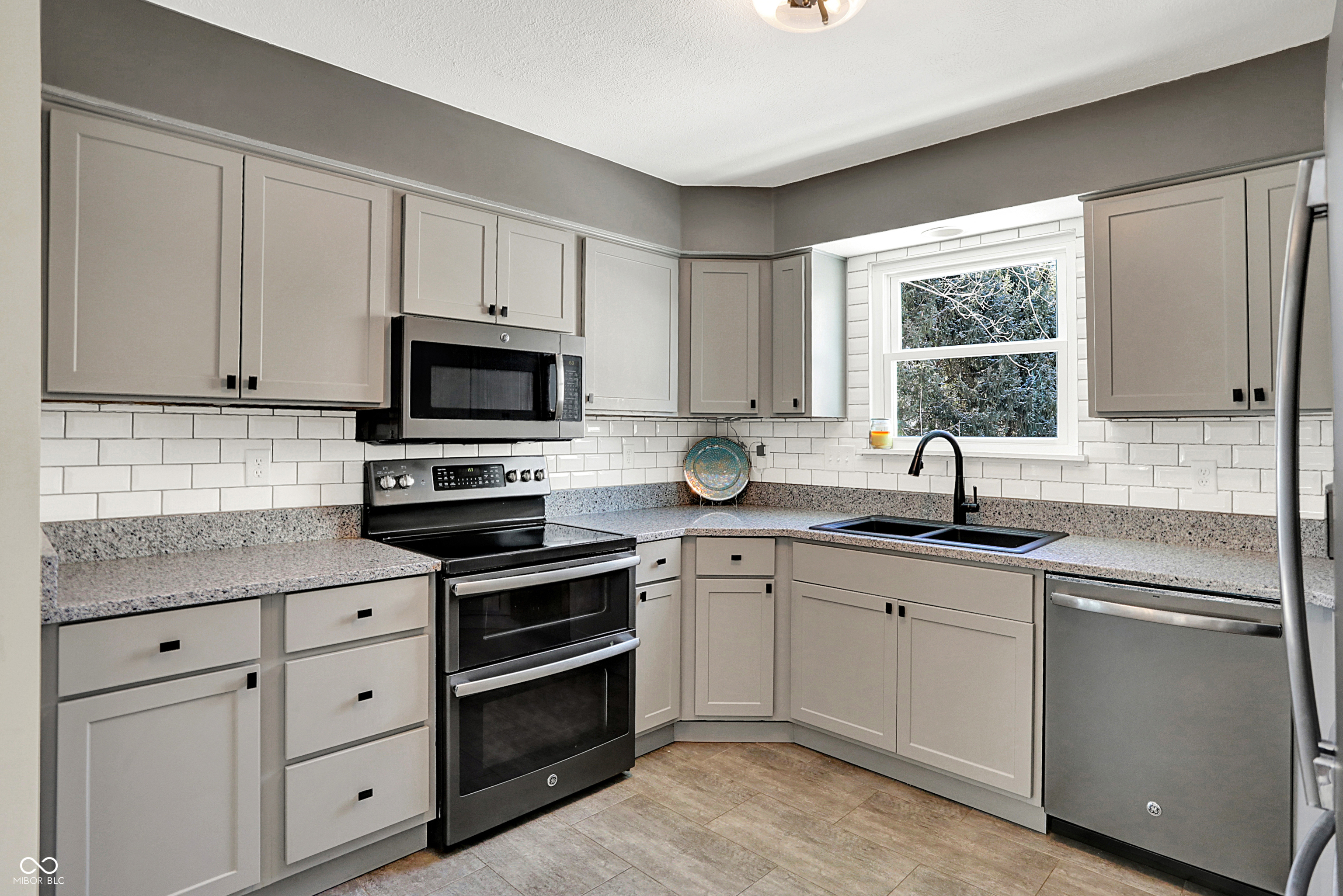 10010 Ashbury Circle Fishers, IN 46037 - Photo 12 of 53