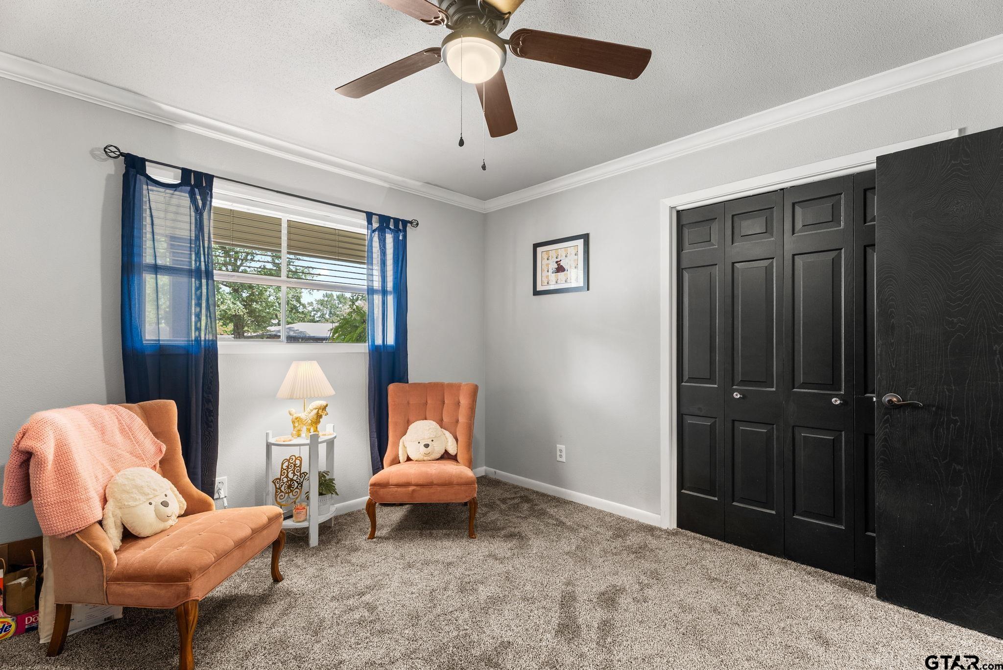 3200 Charron Avenue Longview, TX 75601 - Photo 20 of 34 a living room with furniture and a window