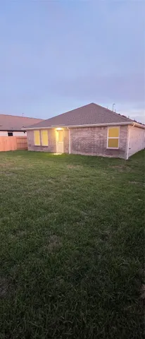 $2,400 | 2316 Millard Creek Drive, League City, TX 77573