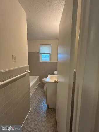 $2,000 | 3 East Park Road, Havertown, PA 19083