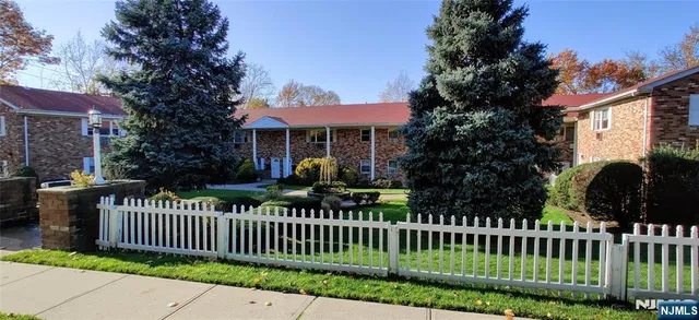 $2,050 | 456 Grand Avenue, Unit 6C, Leonia, NJ 07605