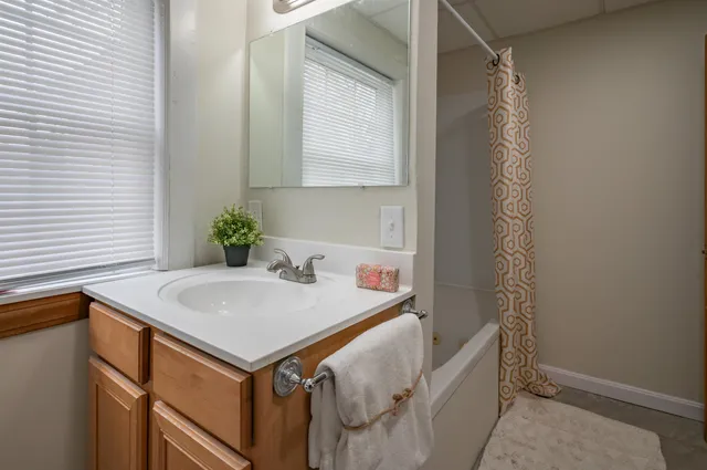 $399,900 | 459 Central Street, Manchester, NH 03103