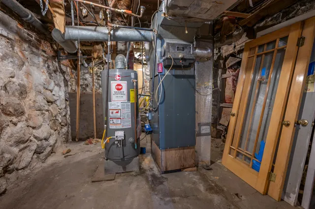 $399,900 | 459 Central Street, Manchester, NH 03103