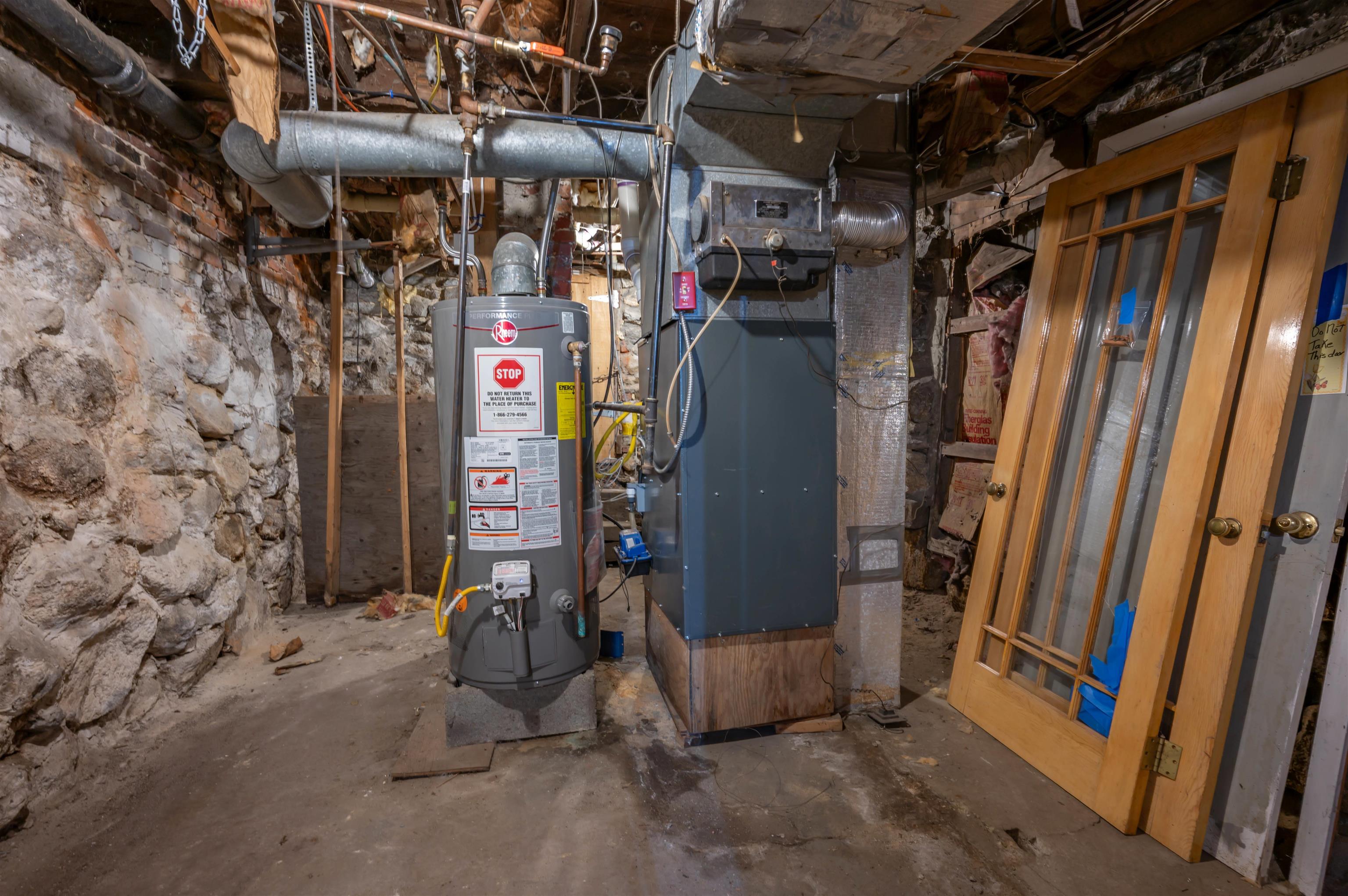 459 Central Street Manchester, NH 03103 - Photo 21 of 26