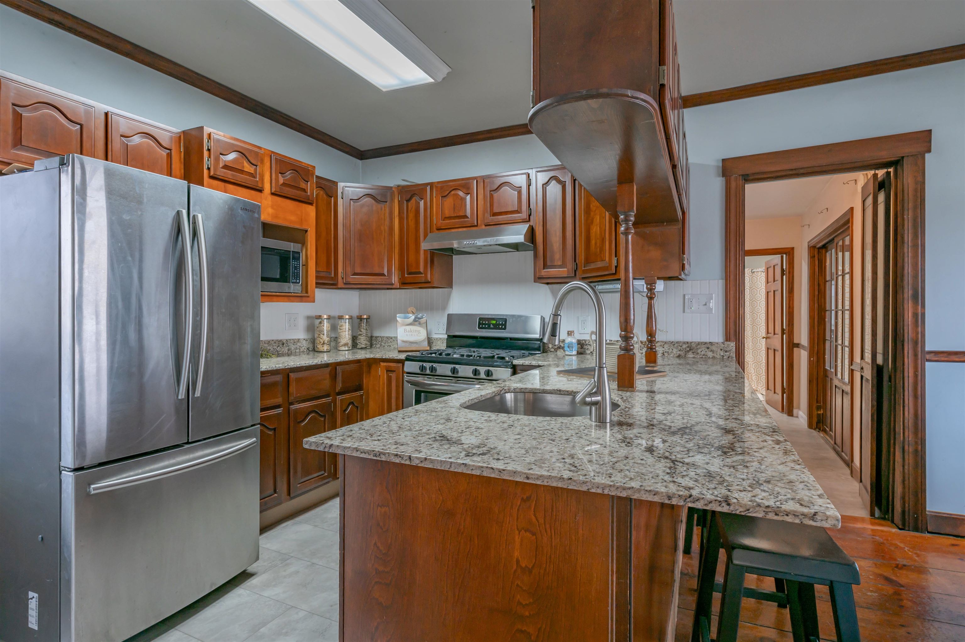 459 Central Street Manchester, NH 03103 - Photo 5 of 26