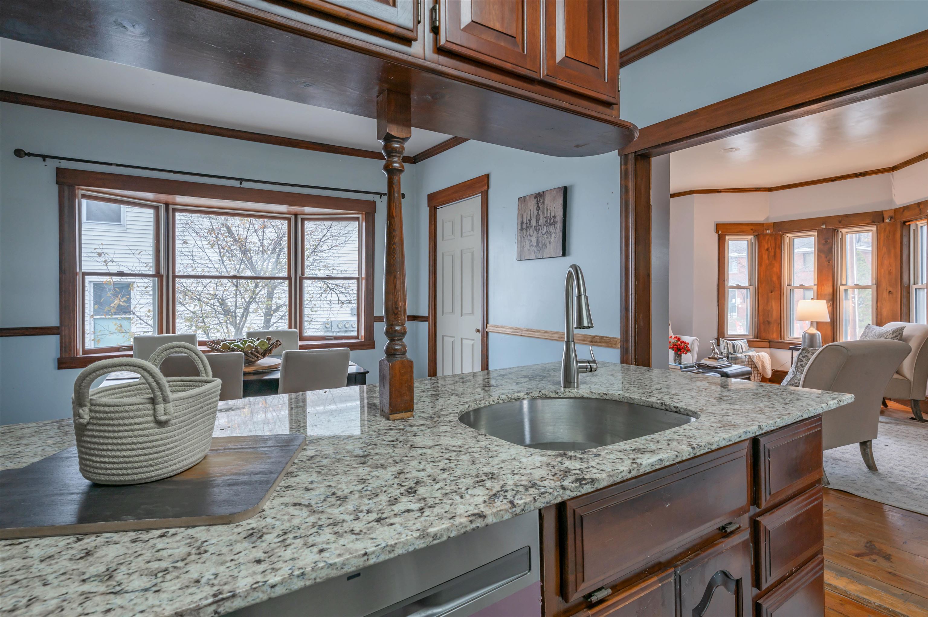 459 Central Street Manchester, NH 03103 - Photo 6 of 26