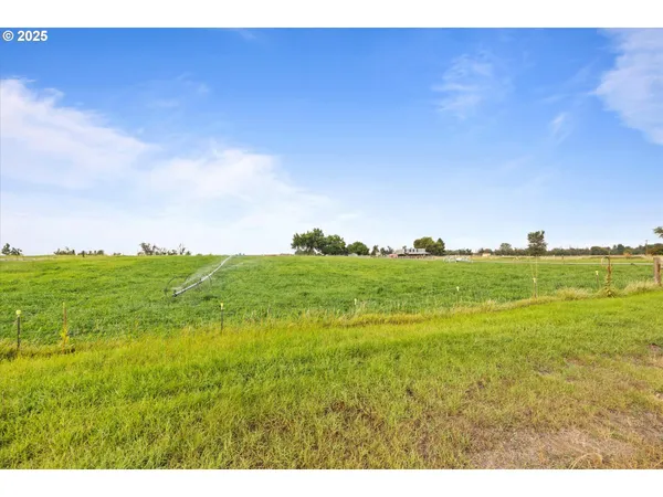 $625,000 | 32402 Shoop Lane, Hermiston, OR 97838