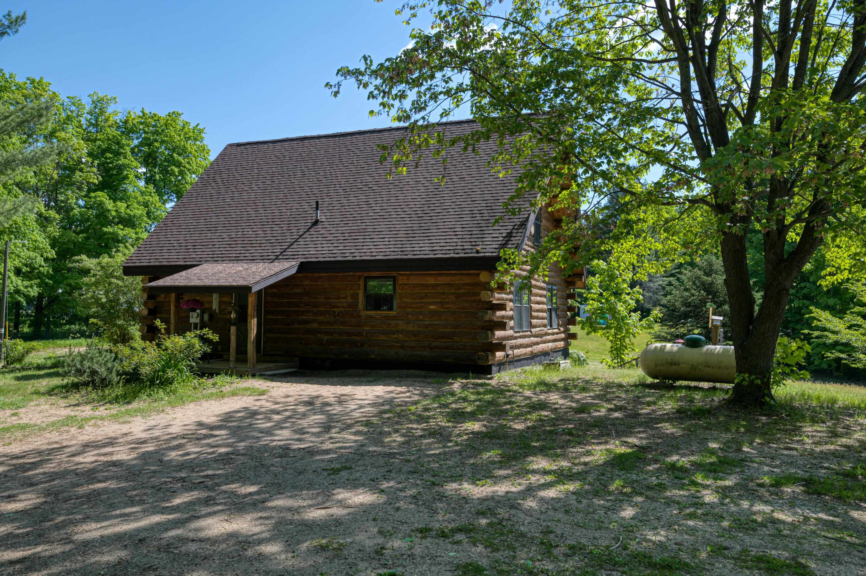 264 West Sharon Road Fife Lake, MI 49633 - Photo 3 of 66