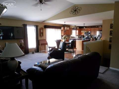 1256 Reid Road Grand Blanc, MI 48439 - Photo 9 of 34 20445567-8.JPG