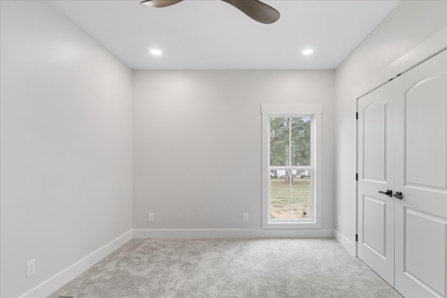 136 Summer Lk Drive Summertown, TN 38483 - Photo 36 of 48 an empty room with windows