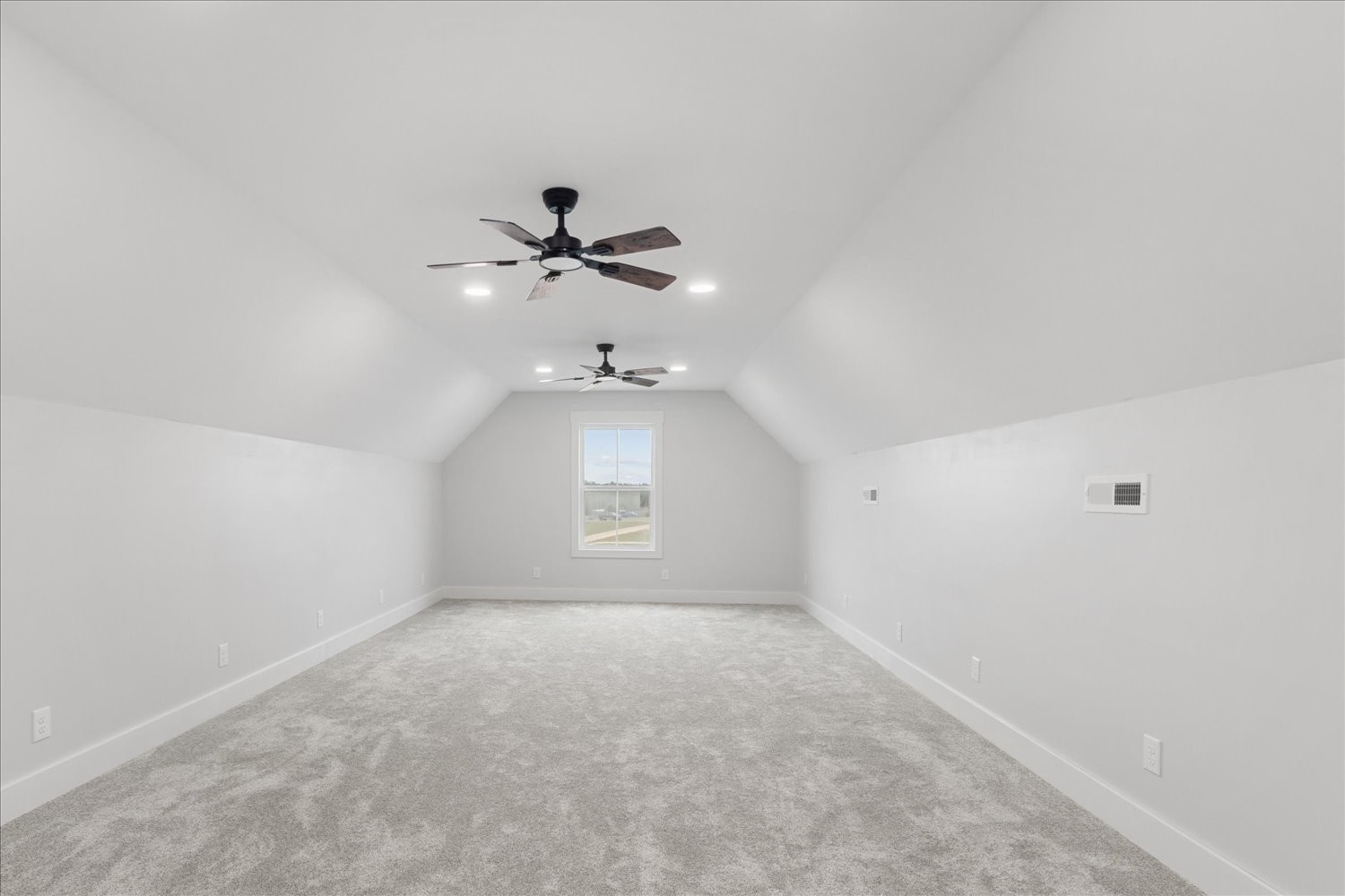 136 Summer Lk Drive Summertown, TN 38483 - Photo 39 of 48 an empty room with a empty space and a ceiling fan