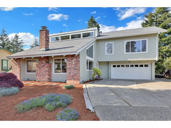 $499,000 | 2235 10th Street, Florence, OR 97439