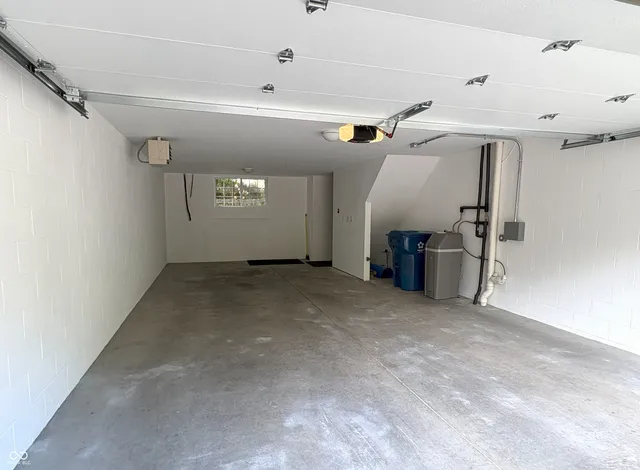 $2,100 | 949 Junction Place, Indianapolis, IN 46220