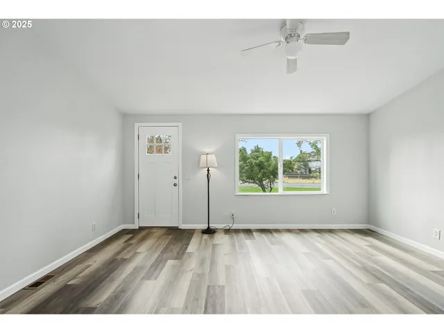 $205,000 | 301 East Court Street, Condon, OR 97823