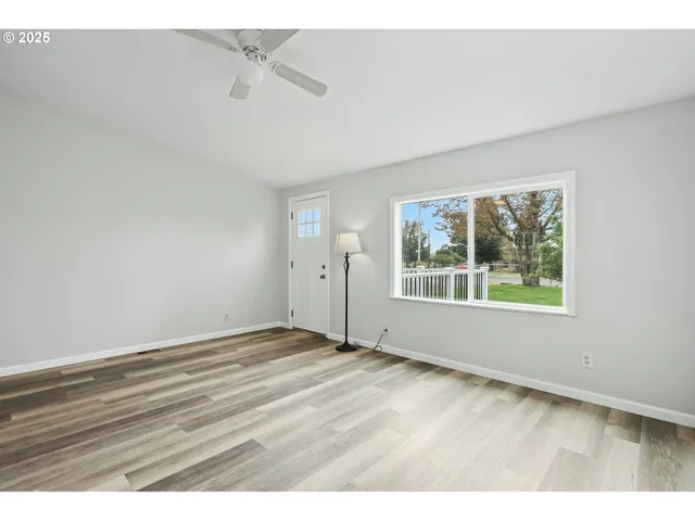 $205,000 | 301 East Court Street, Condon, OR 97823