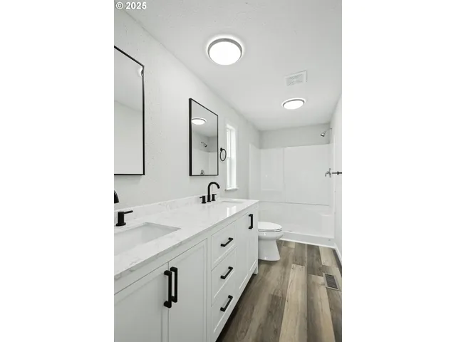 $205,000 | 301 East Court Street, Condon, OR 97823