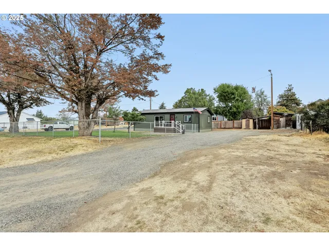 $205,000 | 301 East Court Street, Condon, OR 97823