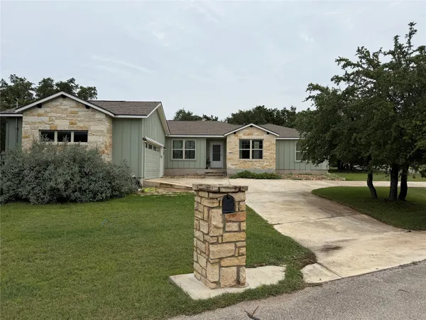 4105 Rimrock Drive, Lago Vista, TX 78645