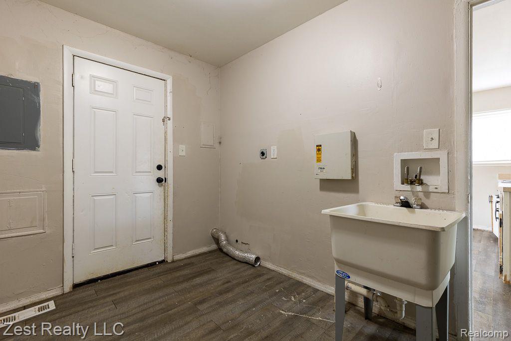 29470 Thomas Court Inkster, MI 48141 - Photo 17 of 20