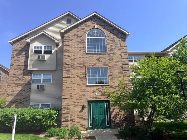 $139,900 | 330 Cunat Boulevard, Unit 3D, Richmond, IL 60071