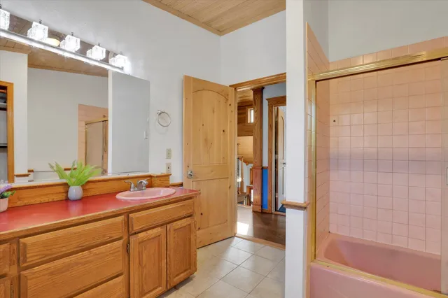 $575,000 | 4221 East Bailey Road, Chattaroy, WA 99003