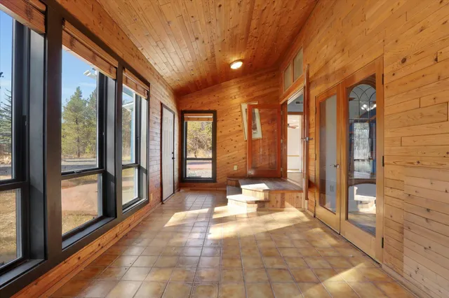 $575,000 | 4221 East Bailey Road, Chattaroy, WA 99003