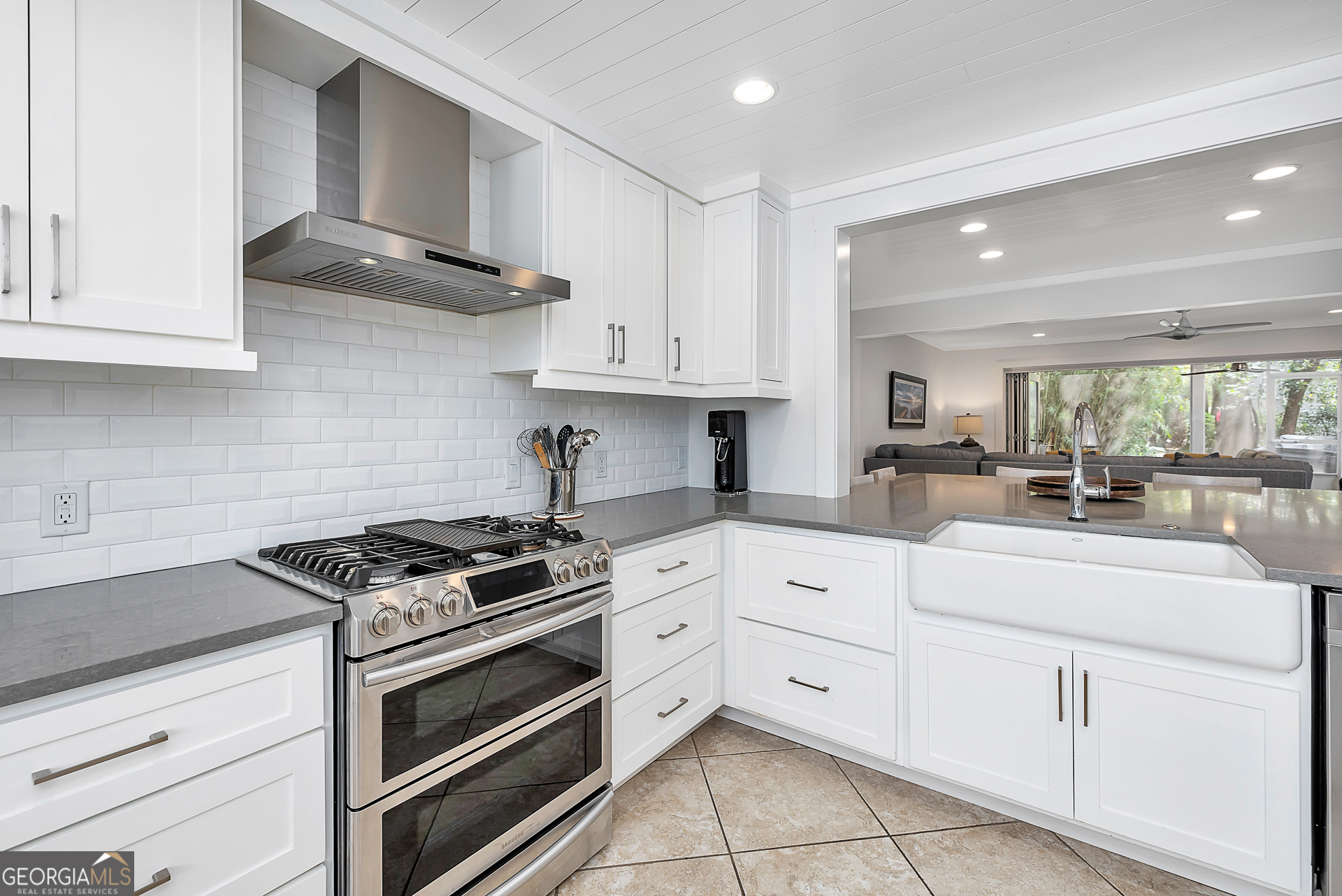 1524 Ocean Boulevard St. Simons, GA 31522 - Photo 4 of 41