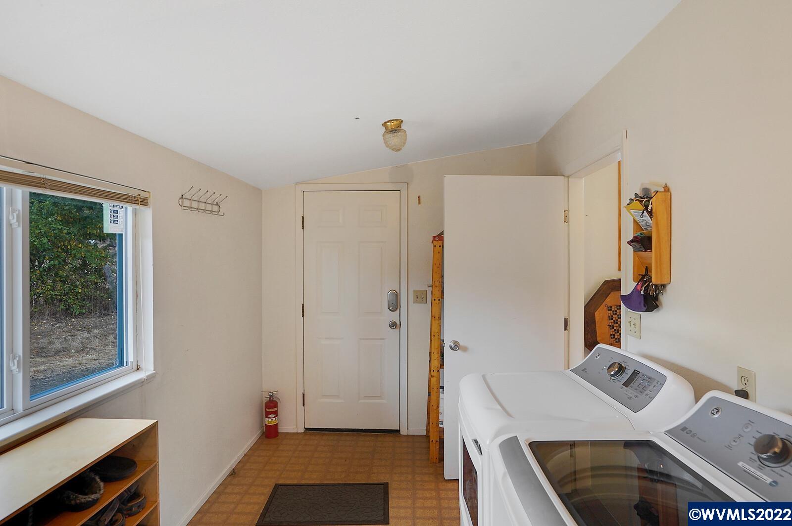 16600 Falls City Road Dallas, OR 97338 - Photo 20 of 42 Gallery Image 20