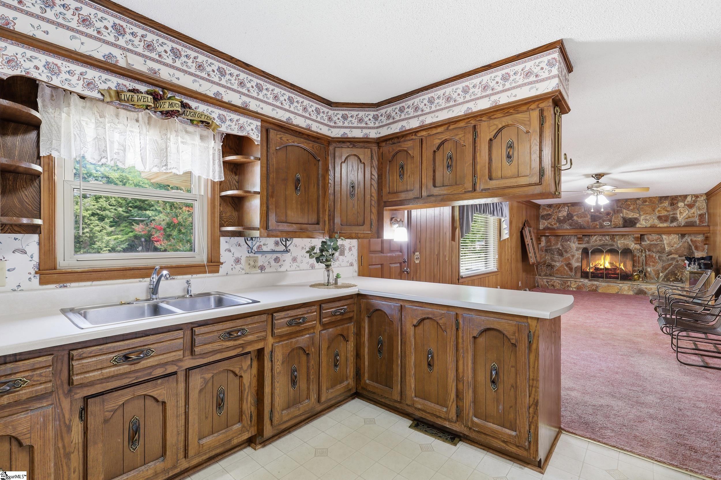 2401 Old Easley Bridge Road Greenville, SC 29611 - Photo 10 of 37